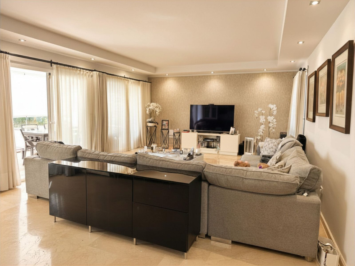 Huis te koop in Estepona | 4 slaapkamers H5357473