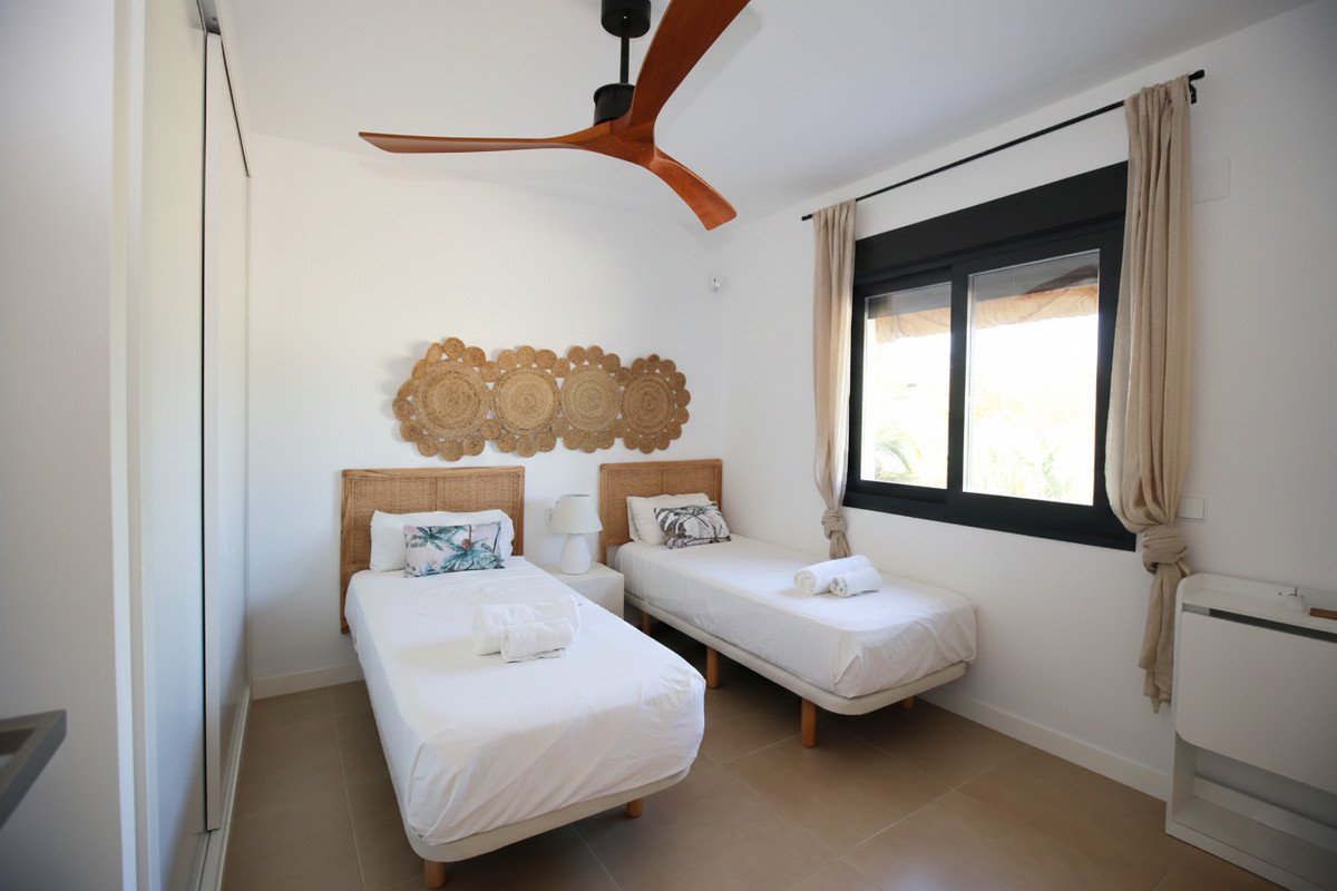 Huis te koop in Estepona | 3 slaapkamers H5357827