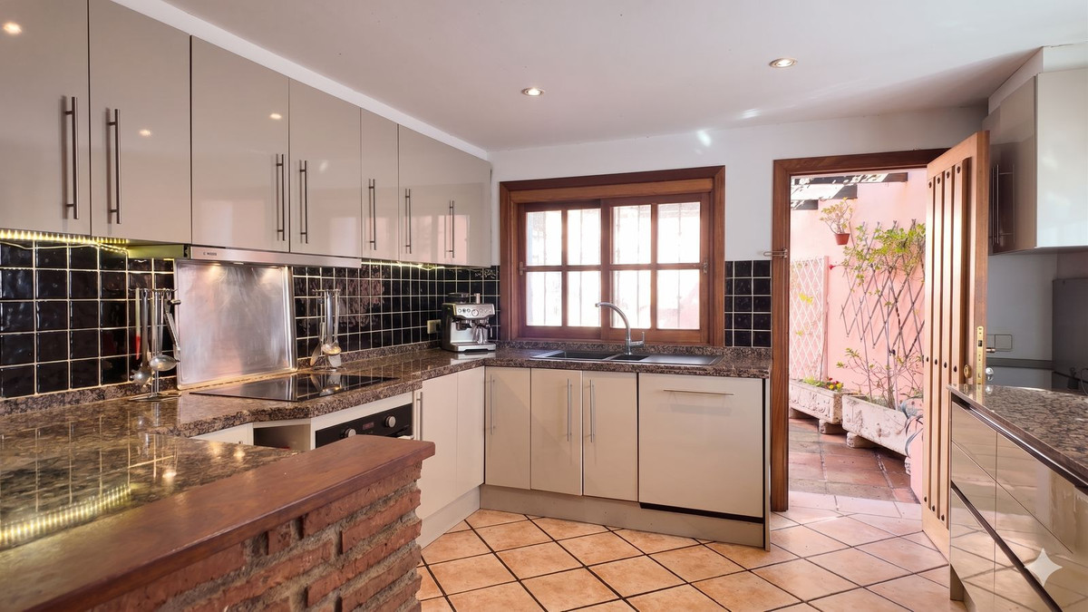 Huis te koop in Estepona | 3 slaapkamers H5358457