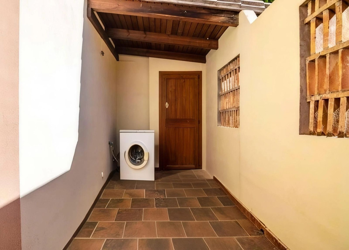 Huis te koop in Estepona | 5 slaapkamers H5358481