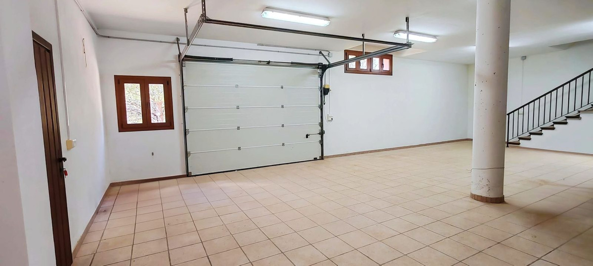 Huis te koop in Estepona | 5 slaapkamers H5358481