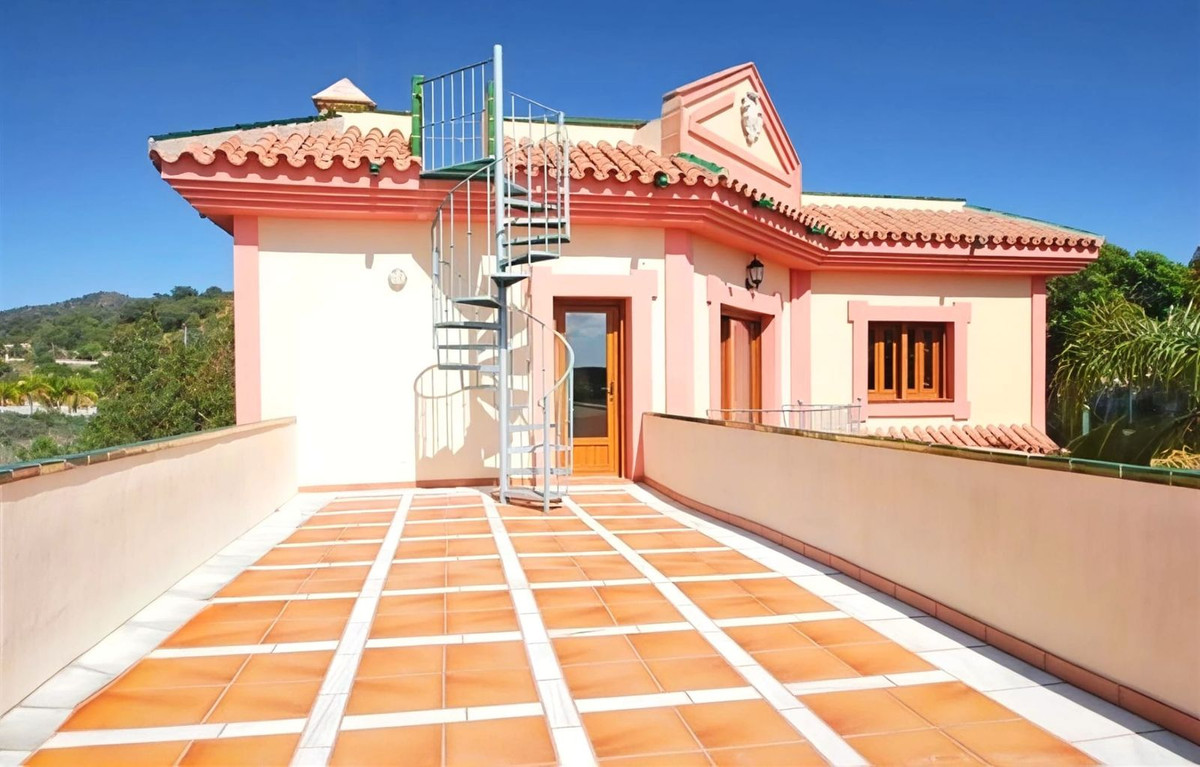 Huis te koop in Estepona | 5 slaapkamers H5358481