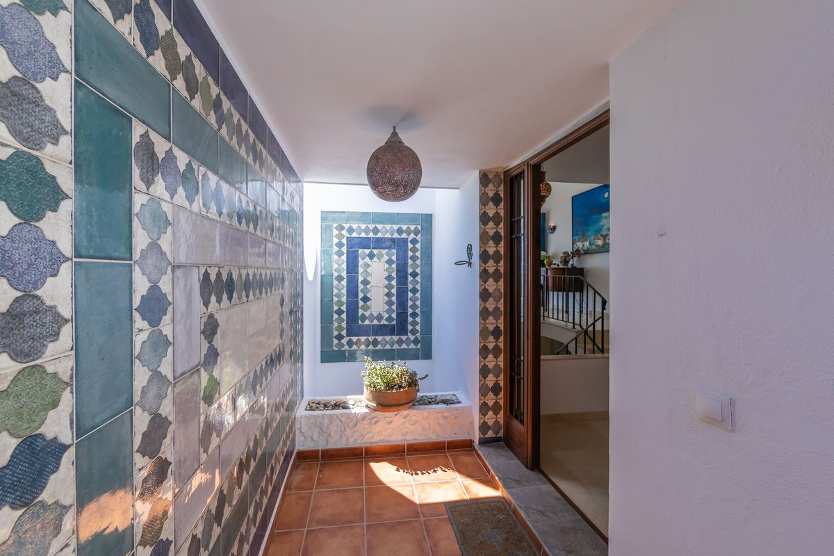 Huis te koop in Estepona | 3 slaapkamers H5359294