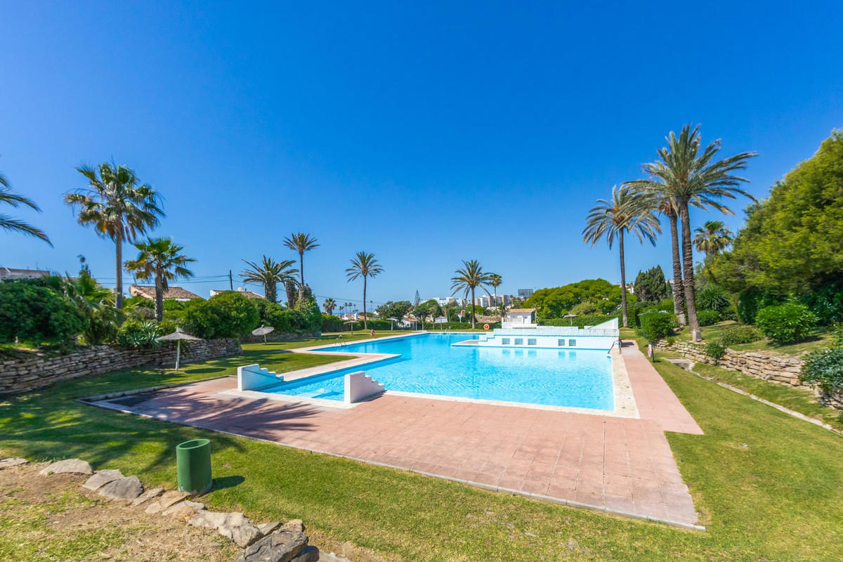 Huis te koop in Estepona | 3 slaapkamers H5359294