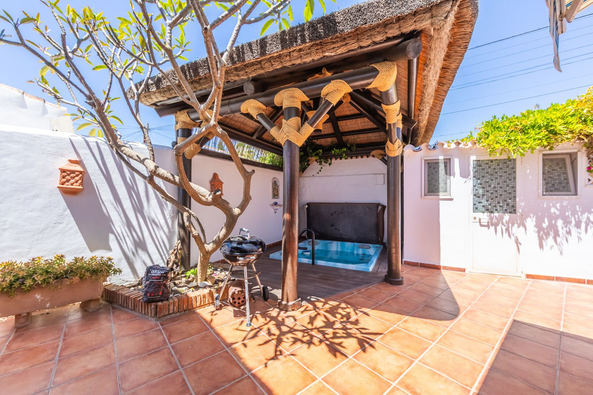 Huis te koop in Estepona | 3 slaapkamers H5359294