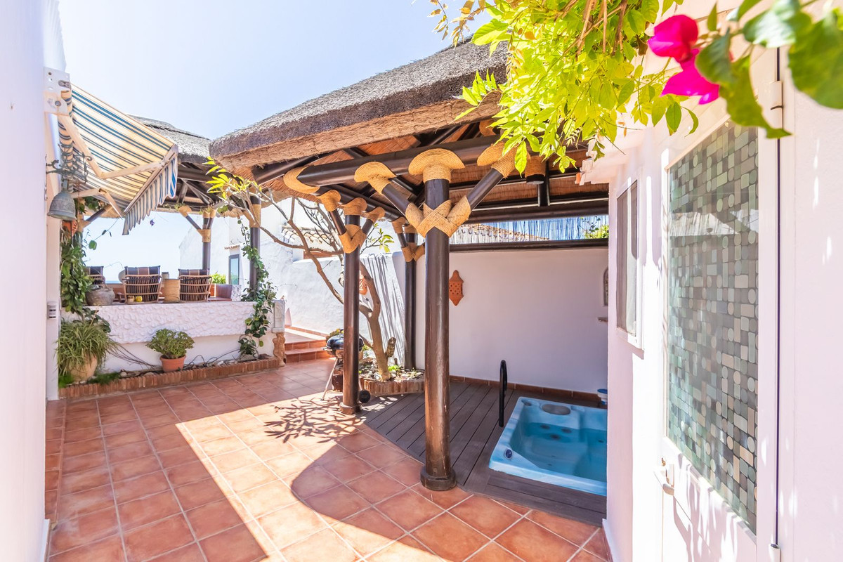 Huis te koop in Estepona | 3 slaapkamers H5359294