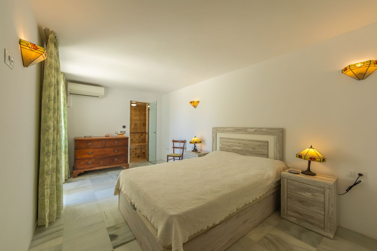 Huis te koop in Estepona | 3 slaapkamers H5359294