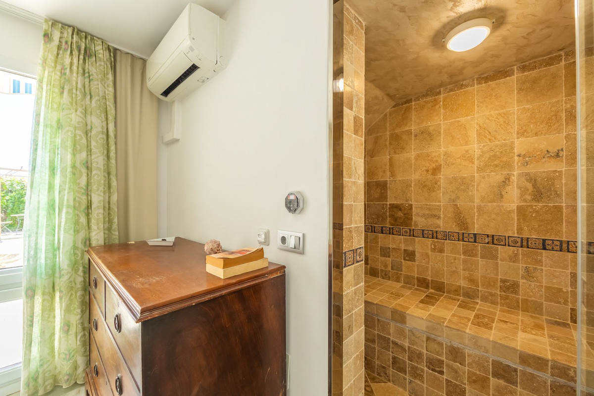 Huis te koop in Estepona | 3 slaapkamers H5359294