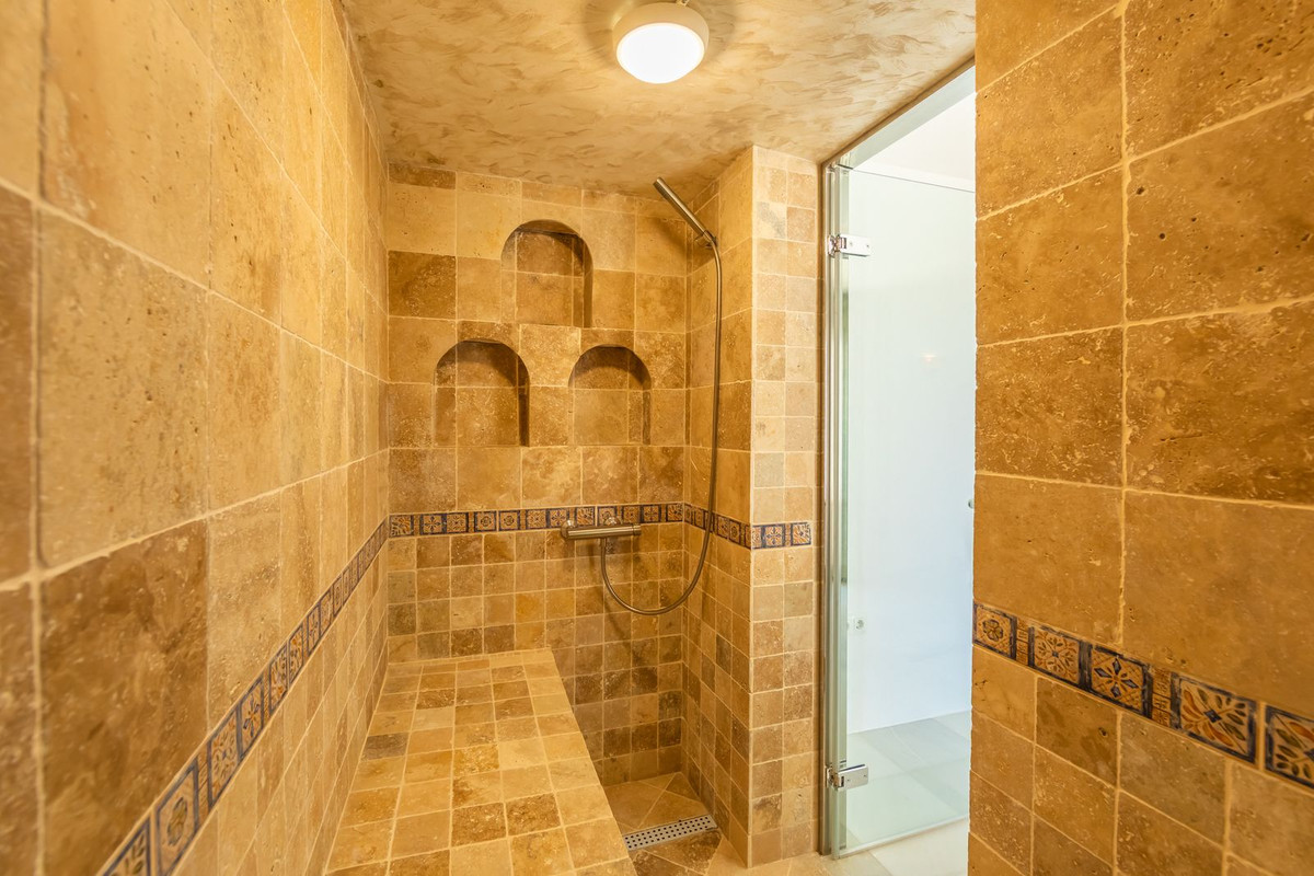 Huis te koop in Estepona | 3 slaapkamers H5359294