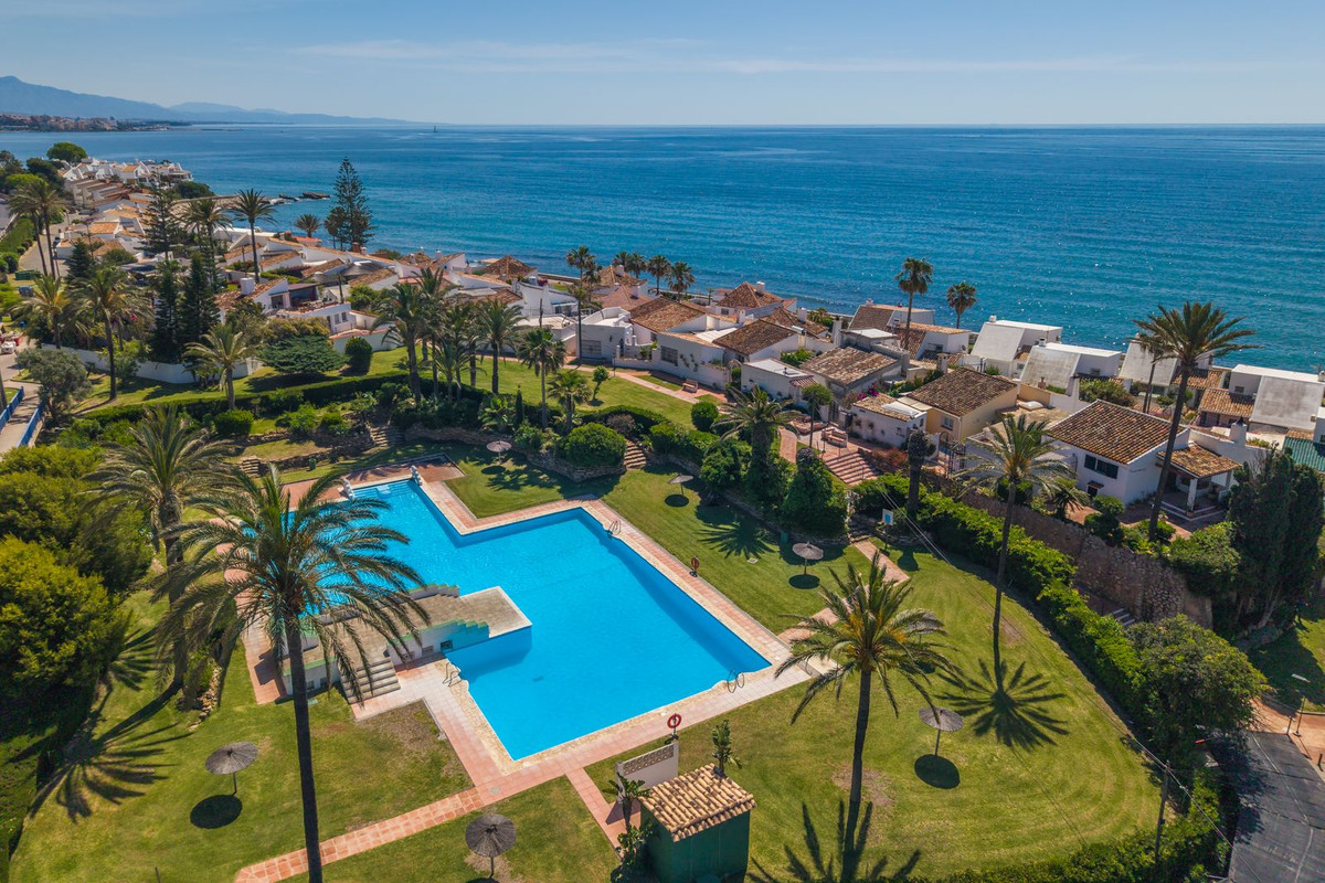 Huis te koop in Estepona | 3 slaapkamers H5359294
