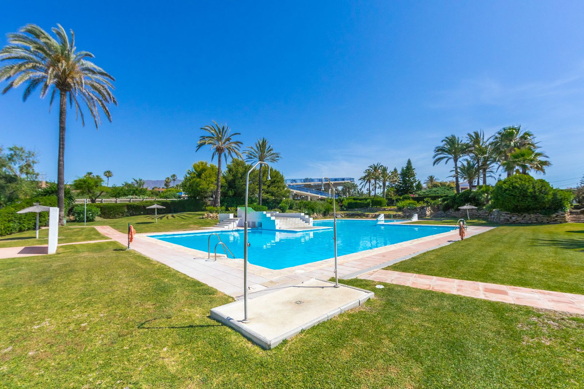 Huis te koop in Estepona | 3 slaapkamers H5359294