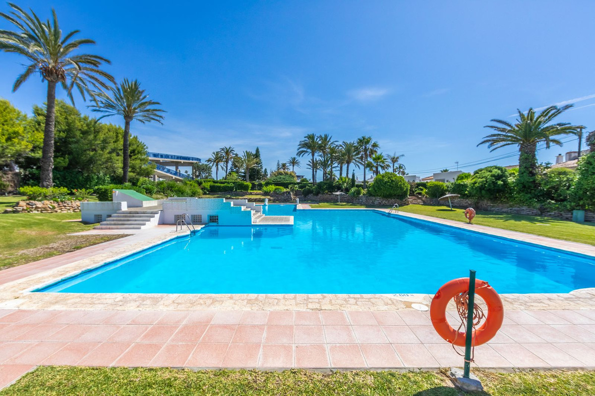 Huis te koop in Estepona | 3 slaapkamers H5359294