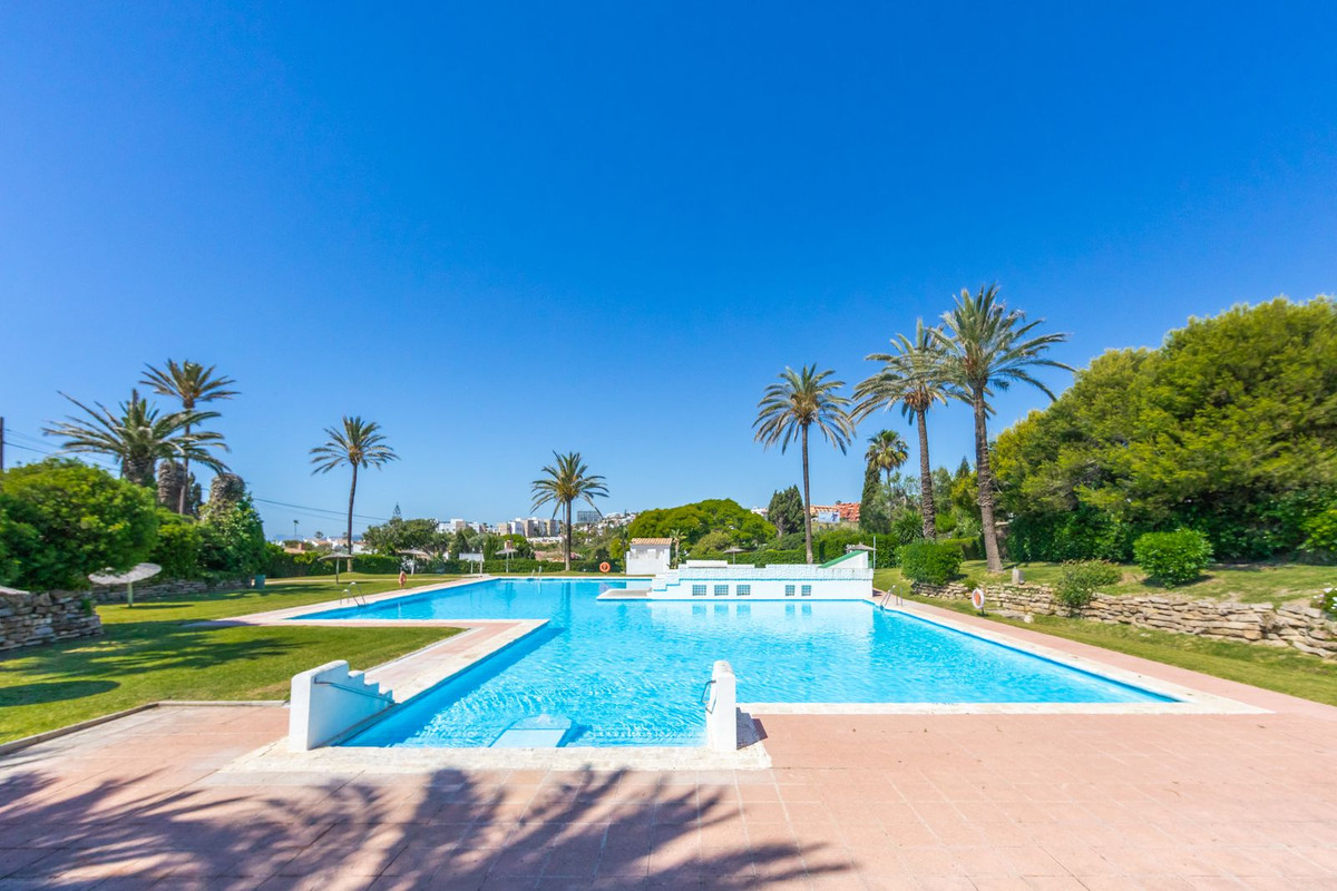 Huis te koop in Estepona | 3 slaapkamers H5359294