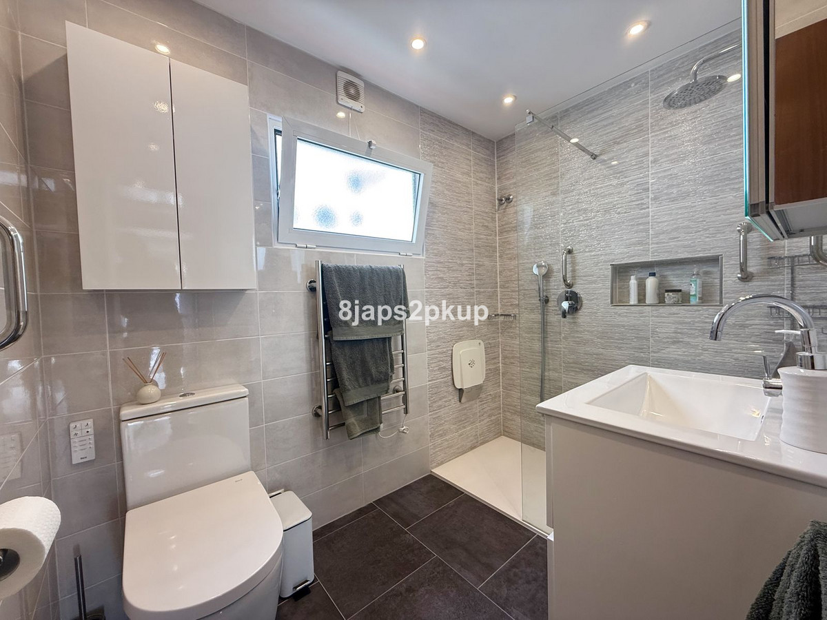 Huis te koop in Estepona | 2 slaapkamers H5360623