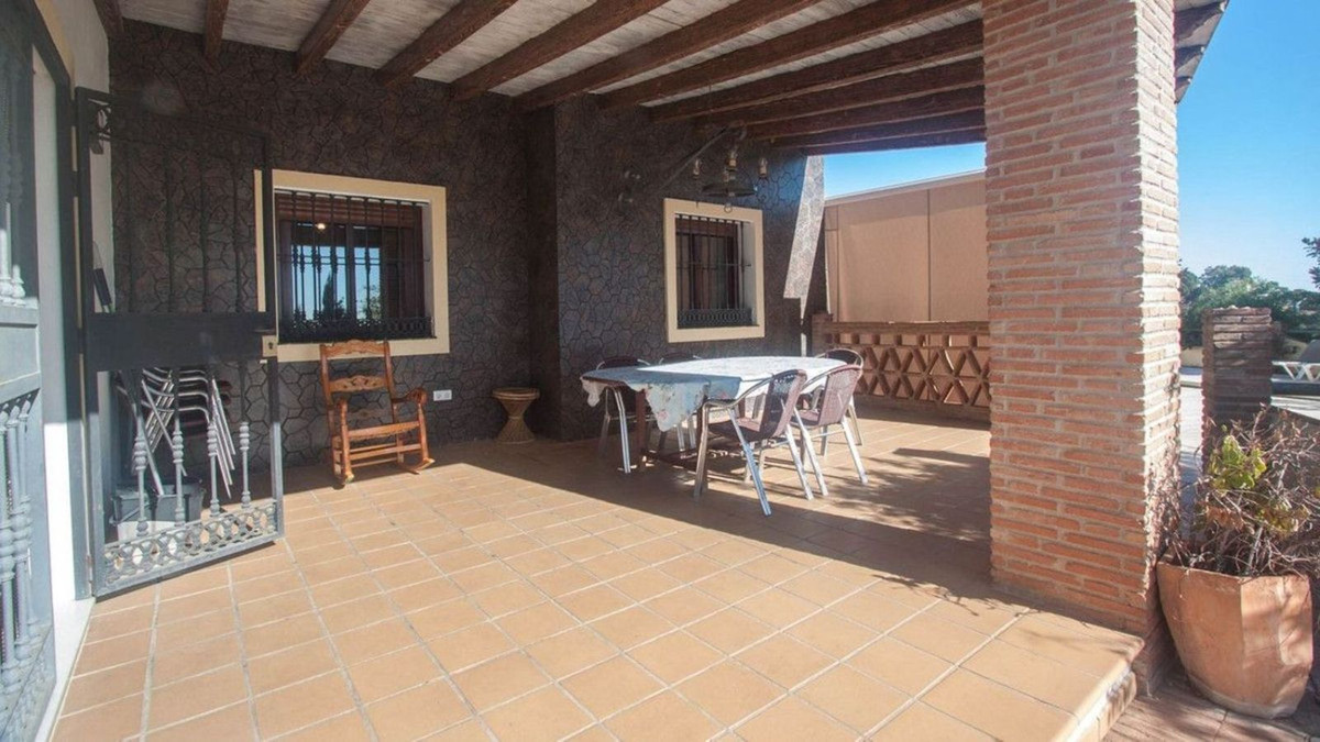 Huis te koop in Estepona | 6 slaapkamers H5361070