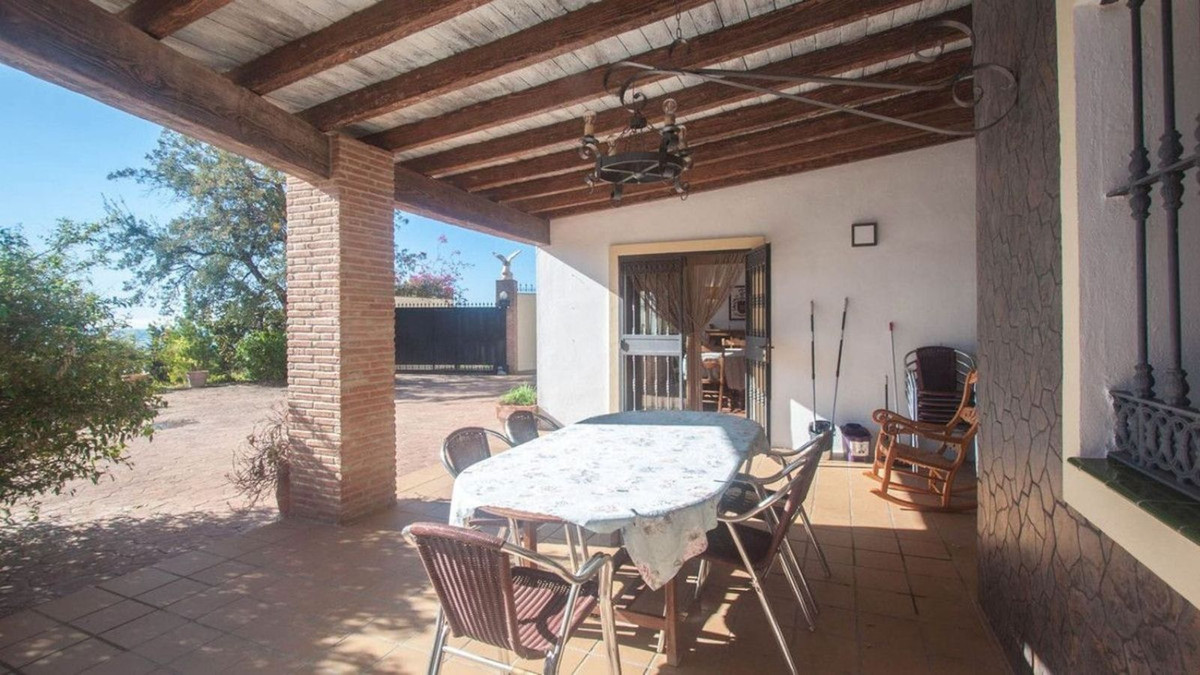 Huis te koop in Estepona | 6 slaapkamers H5361070