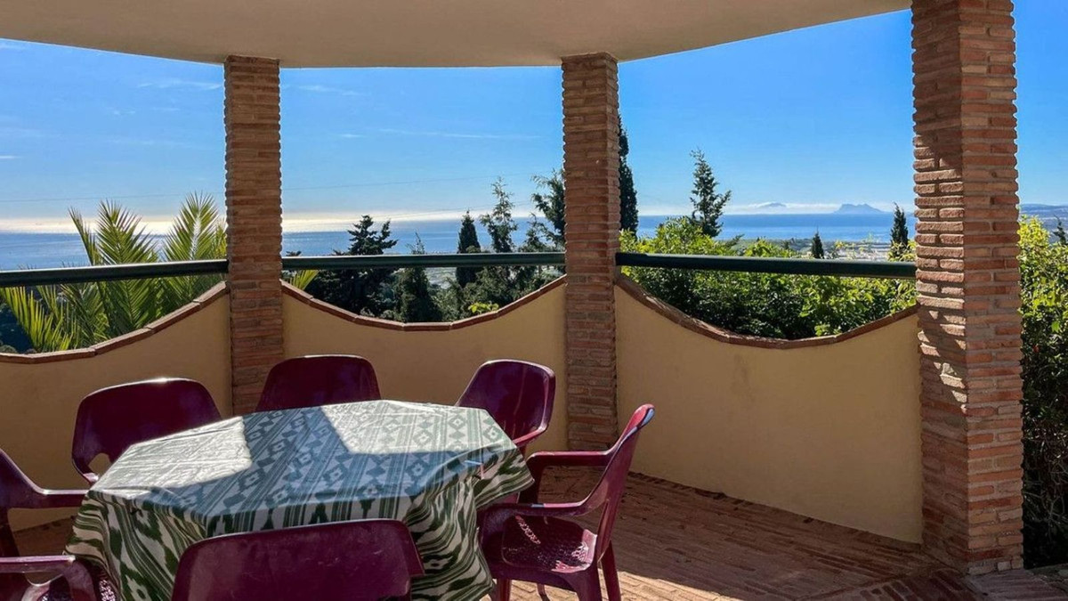 Huis te koop in Estepona | 6 slaapkamers H5361070