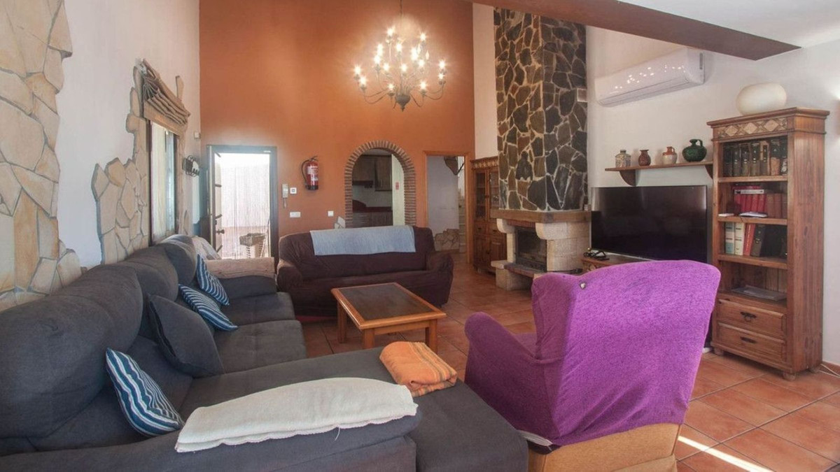 Huis te koop in Estepona | 6 slaapkamers H5361070