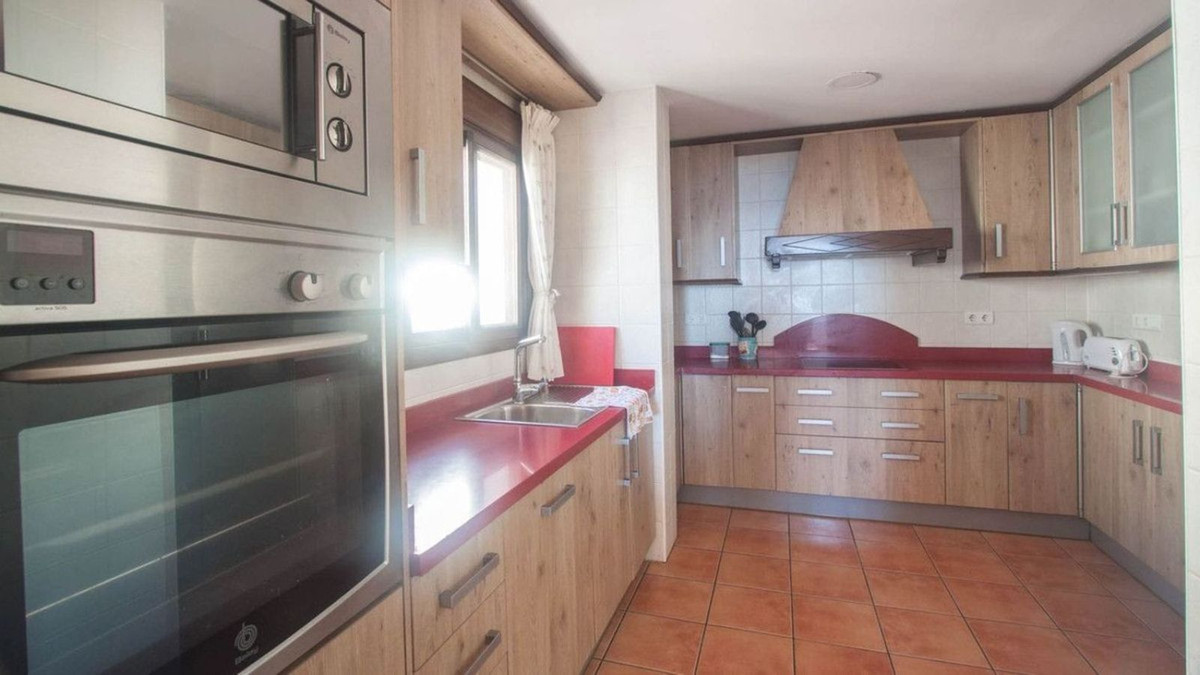 Huis te koop in Estepona | 6 slaapkamers H5361070
