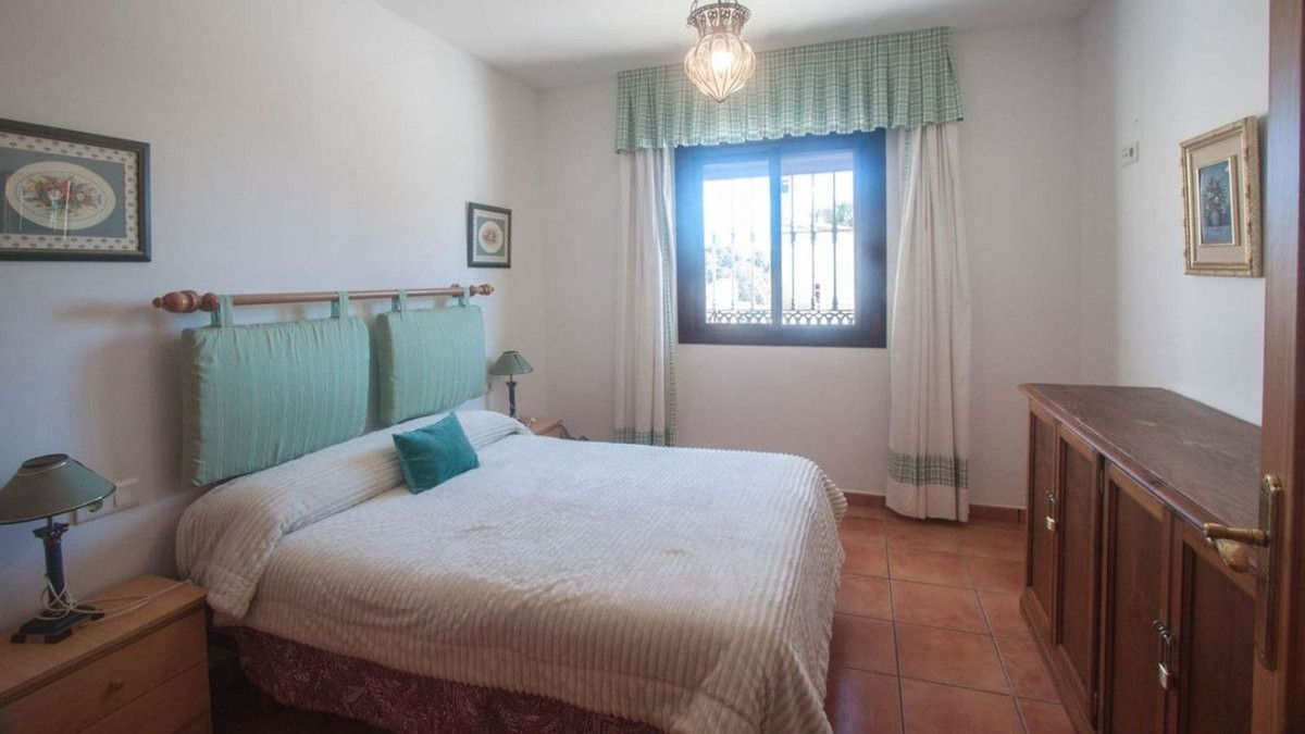 Huis te koop in Estepona | 6 slaapkamers H5361070
