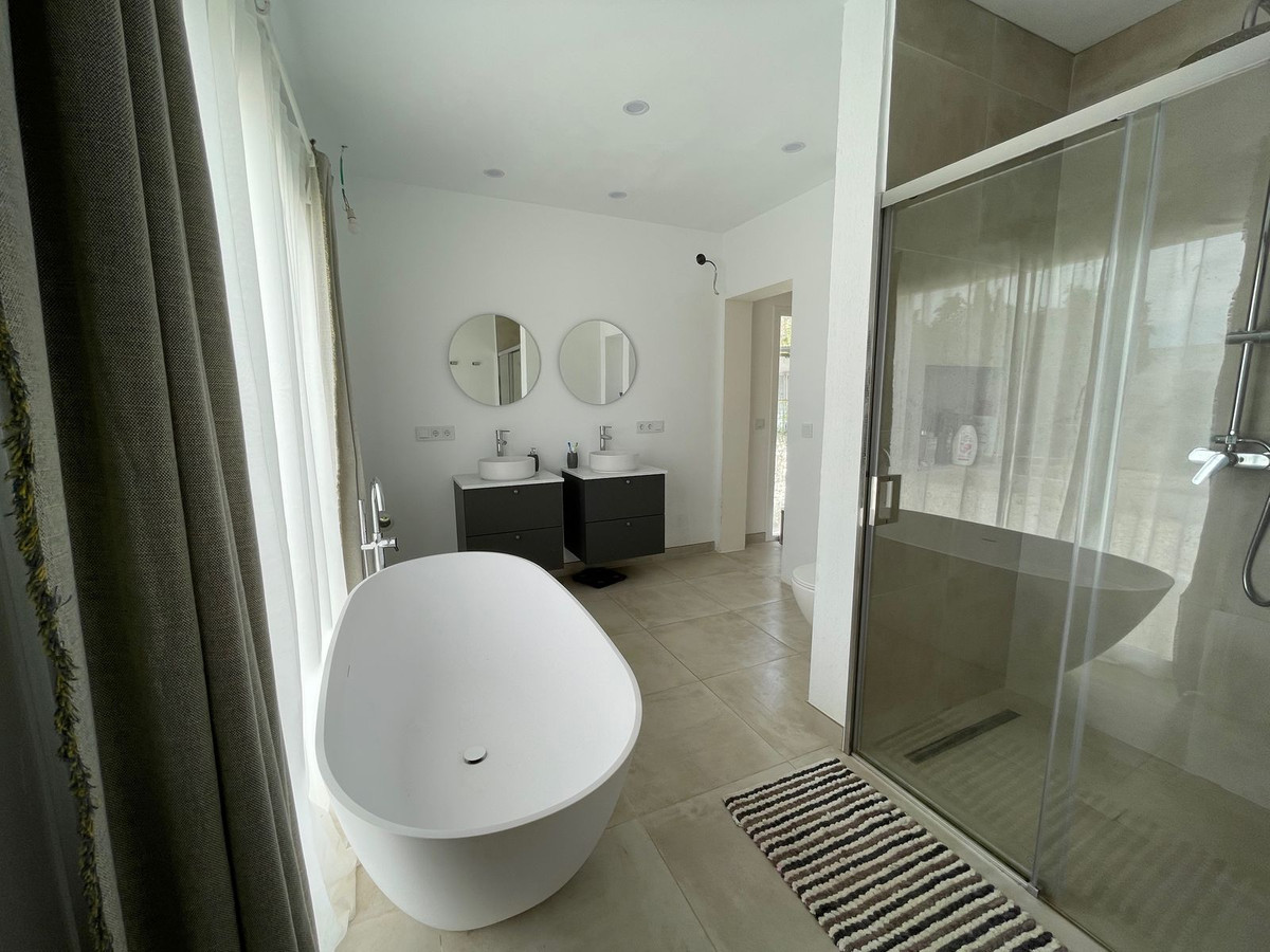 Huis te koop in Estepona | 3 slaapkamers H5362492