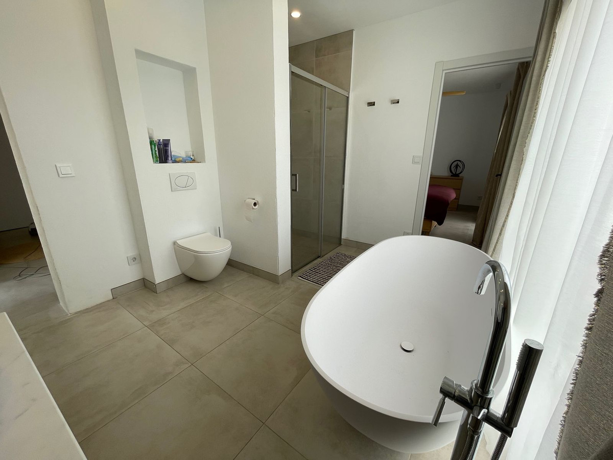 Huis te koop in Estepona | 3 slaapkamers H5362492