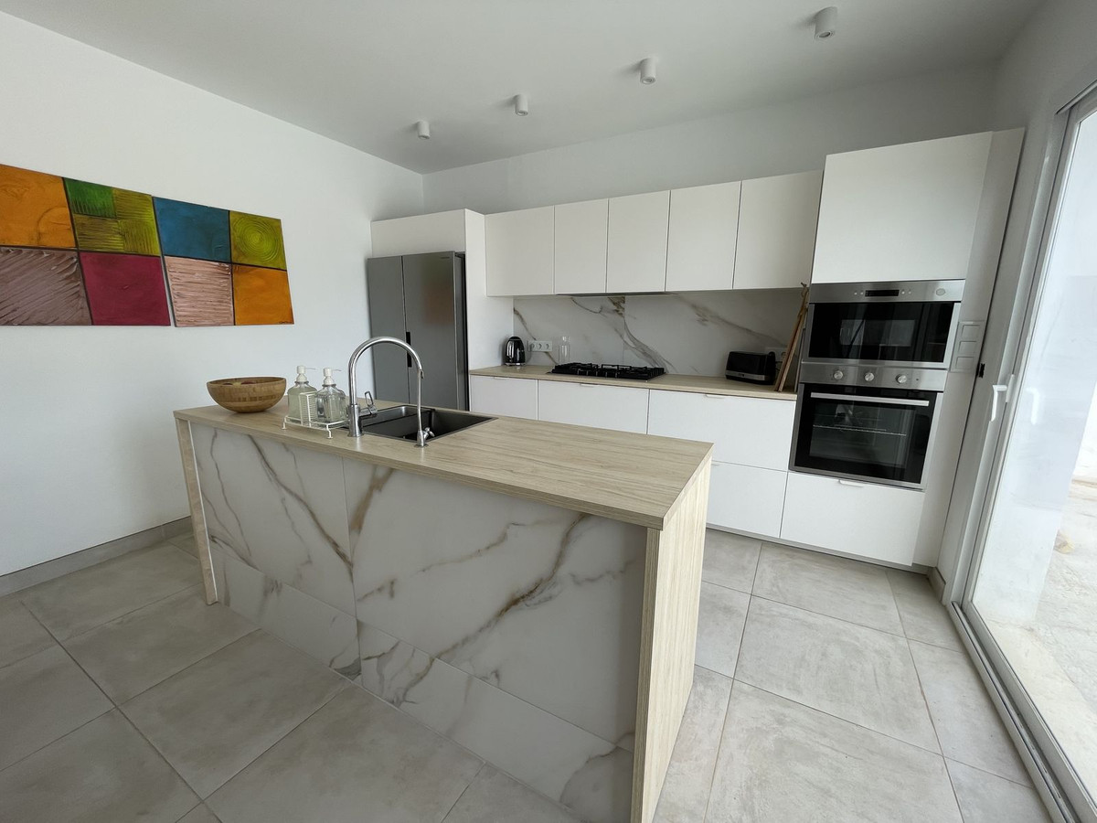 Huis te koop in Estepona | 3 slaapkamers H5362492