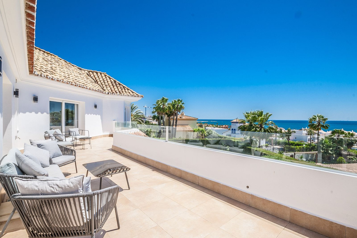 Huis te koop in Estepona | 6 slaapkamers H5362528