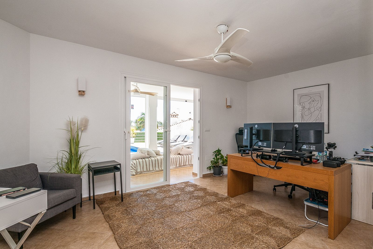 Huis te koop in Estepona | 6 slaapkamers H5362528