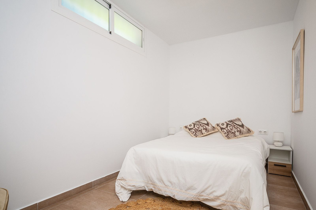 Huis te koop in Estepona | 6 slaapkamers H5362528