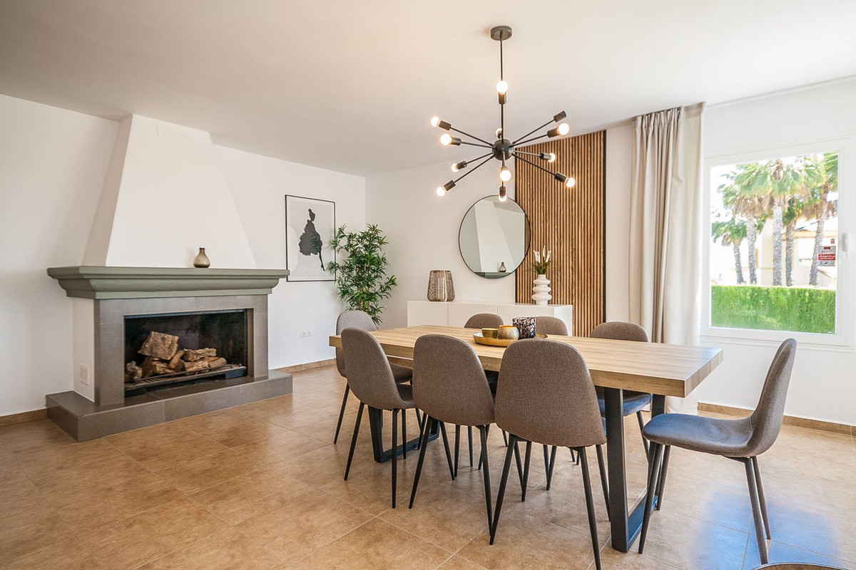 Huis te koop in Estepona | 6 slaapkamers H5362528