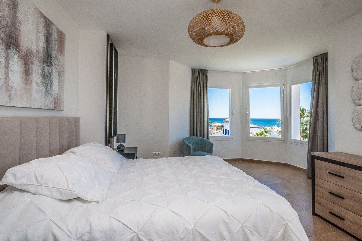 Huis te koop in Estepona | 6 slaapkamers H5362528