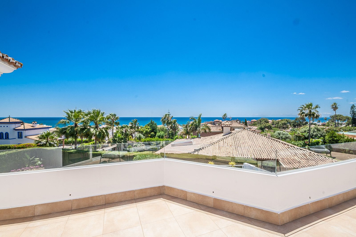 Huis te koop in Estepona | 6 slaapkamers H5362528