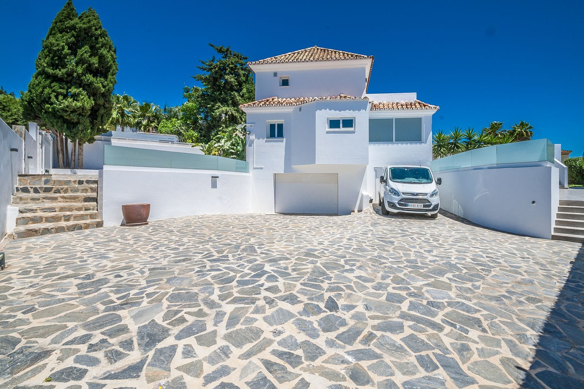 Huis te koop in Estepona | 6 slaapkamers H5362528