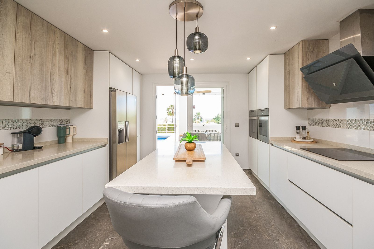 Huis te koop in Estepona | 6 slaapkamers H5362528