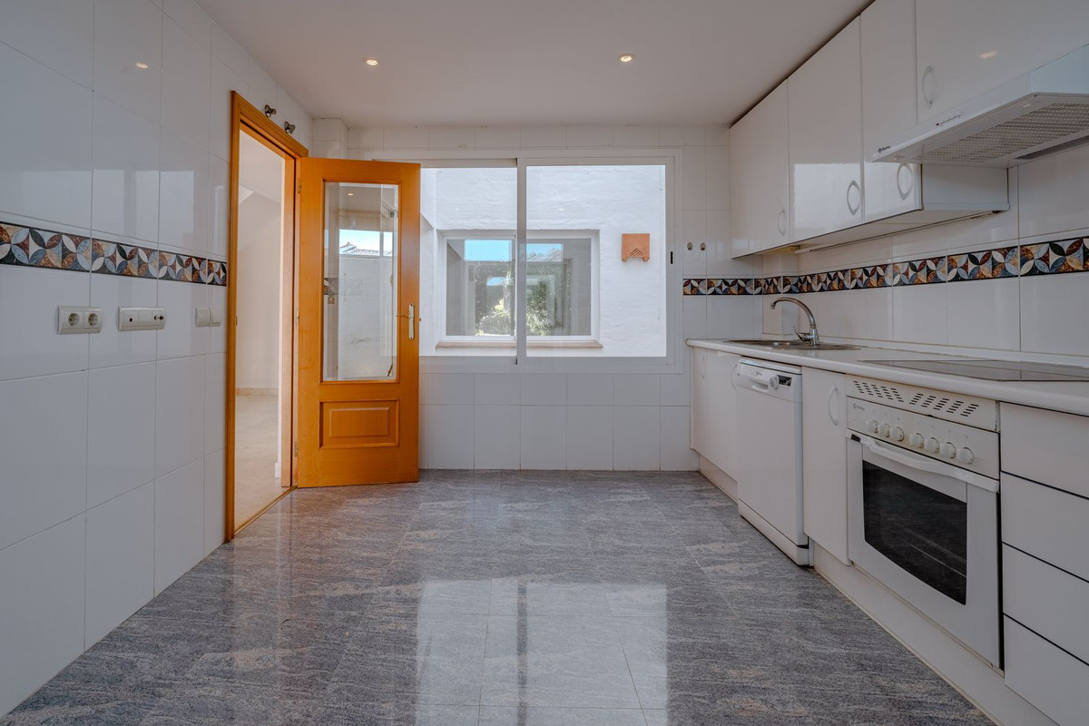 Huis te koop in Estepona | 3 slaapkamers H5363953
