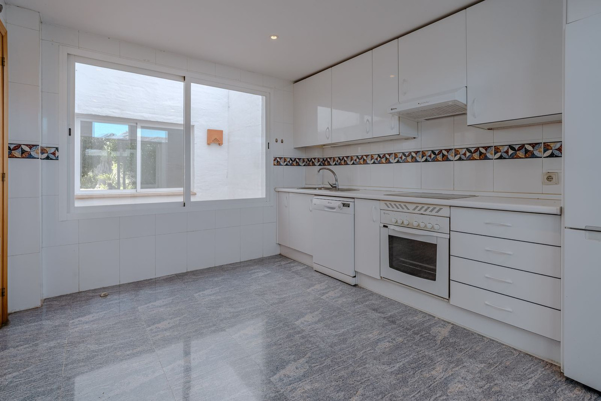 Huis te koop in Estepona | 3 slaapkamers H5363953