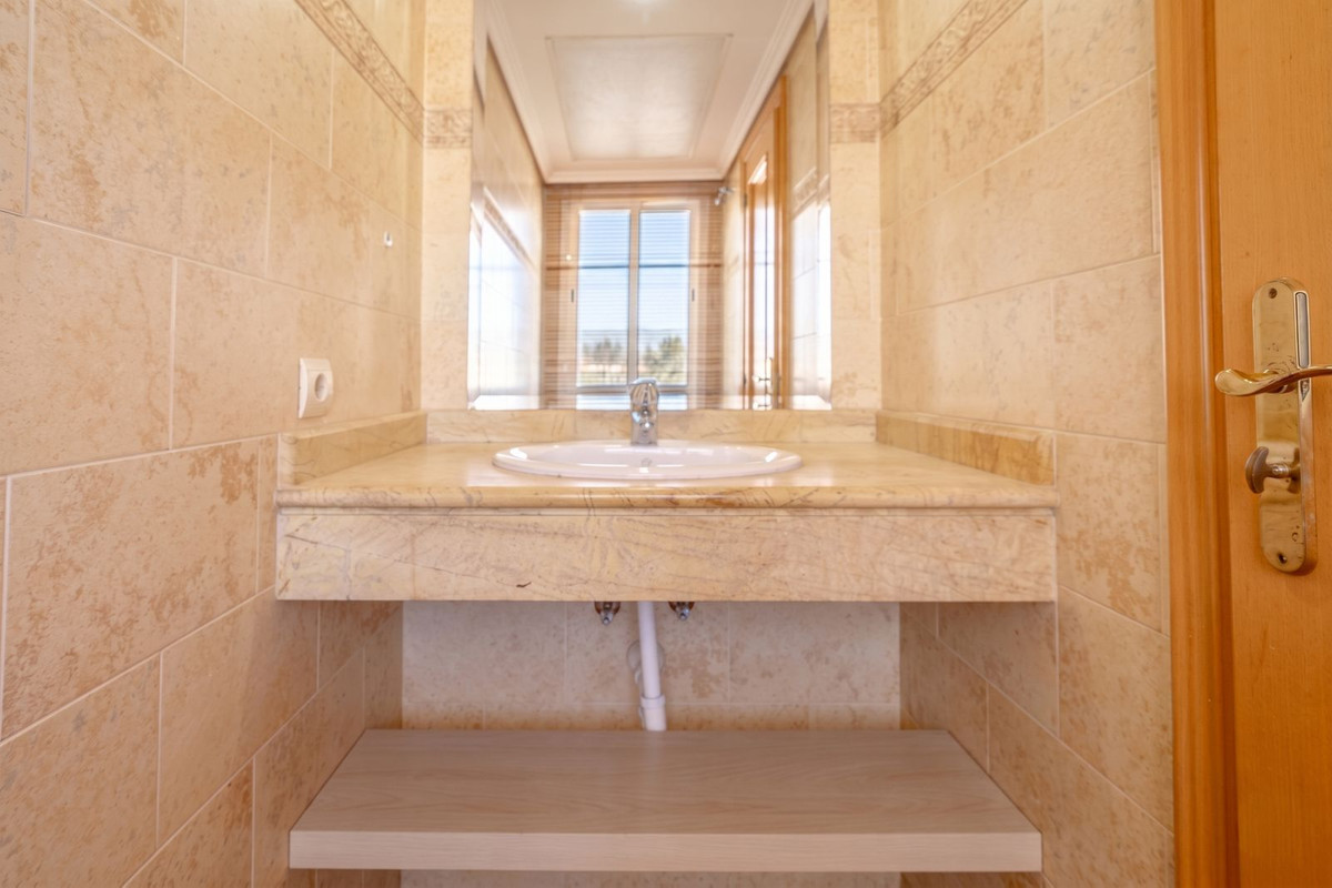 Huis te koop in Estepona | 3 slaapkamers H5363953