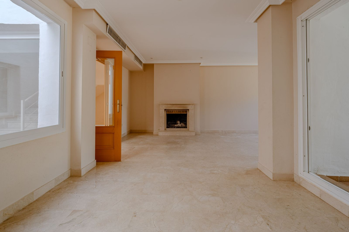 Huis te koop in Estepona | 3 slaapkamers H5363953