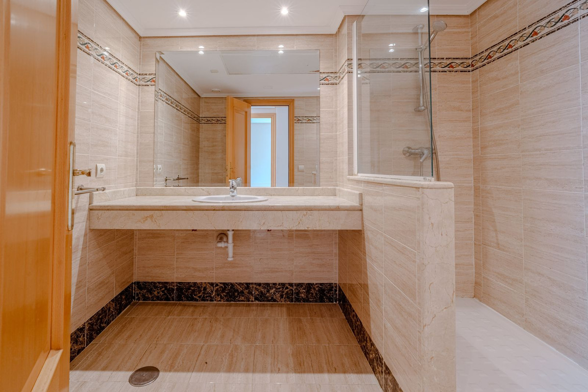 Huis te koop in Estepona | 3 slaapkamers H5363953