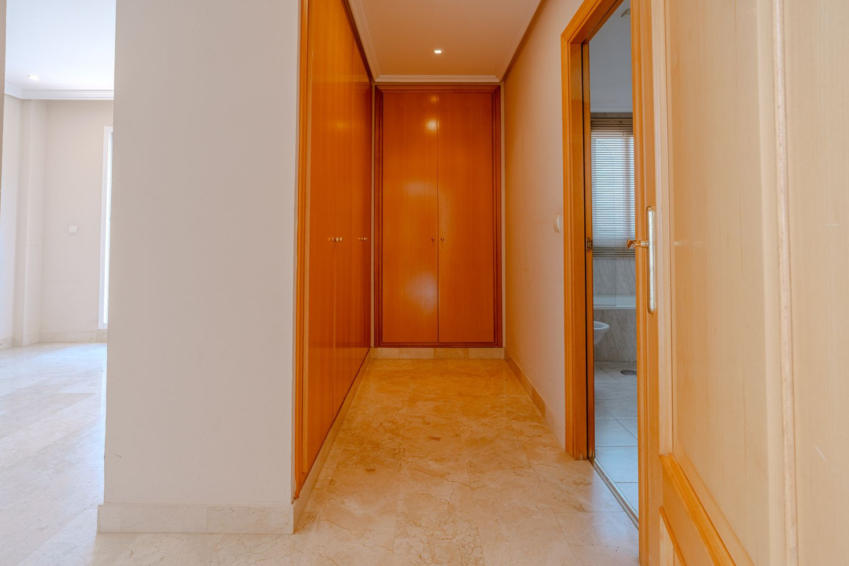 Huis te koop in Estepona | 3 slaapkamers H5363953