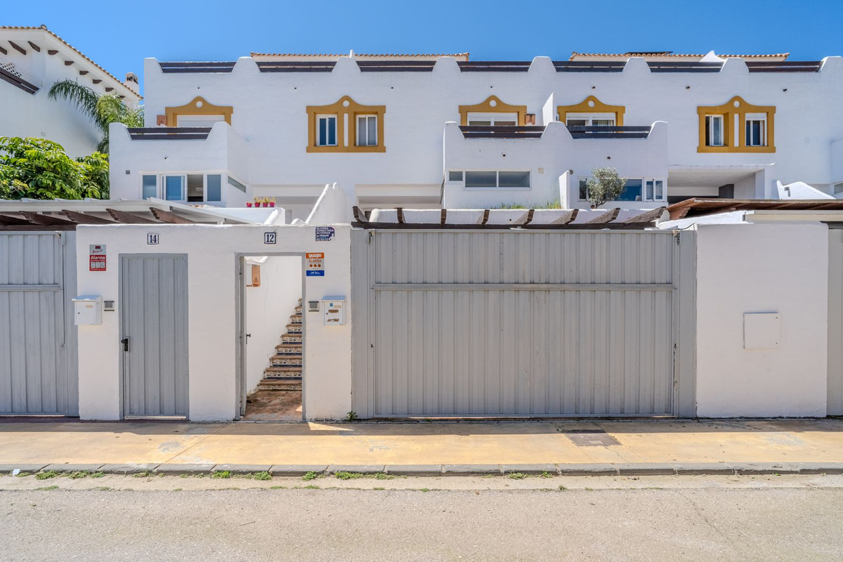 Huis te koop in Estepona | 3 slaapkamers H5363953
