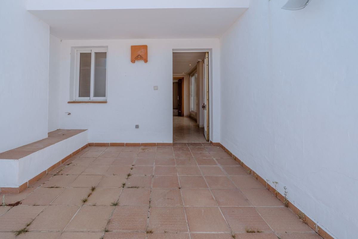 Huis te koop in Estepona | 3 slaapkamers H5363953