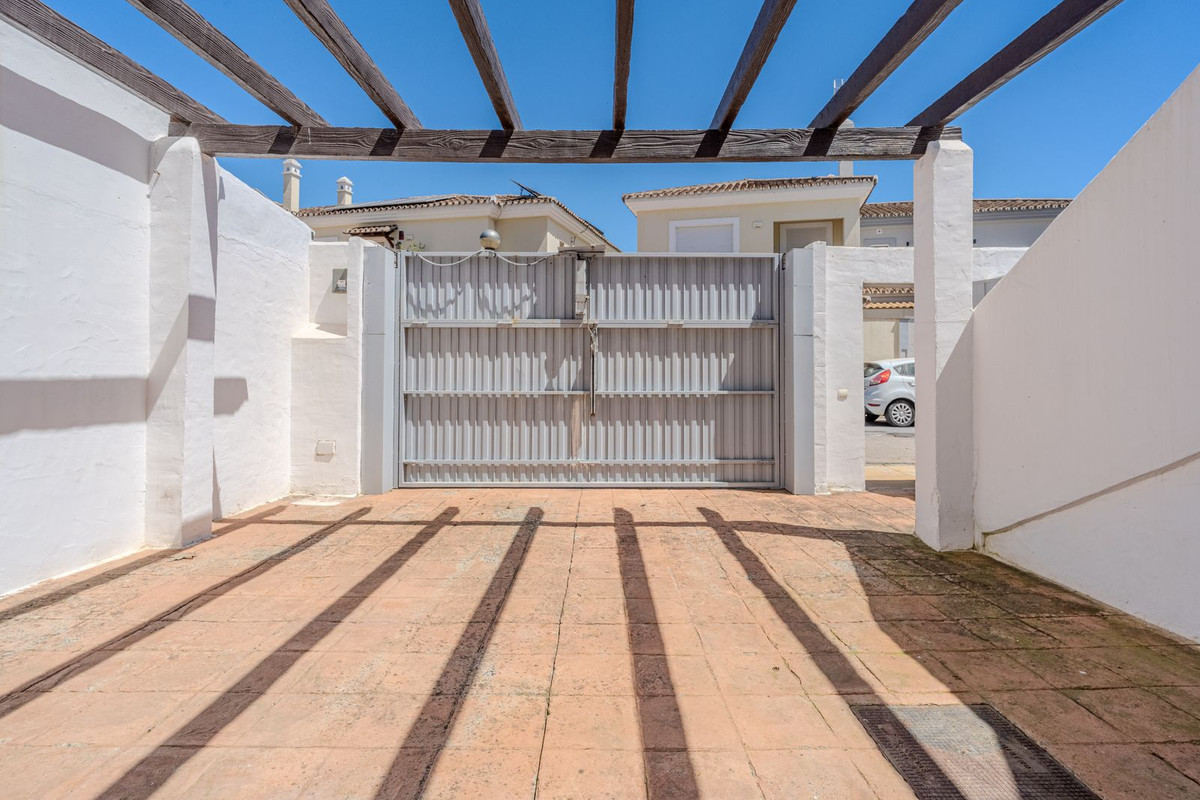 Huis te koop in Estepona | 3 slaapkamers H5363953