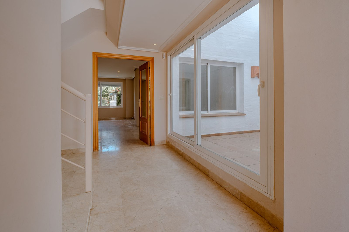 Huis te koop in Estepona | 3 slaapkamers H5363953