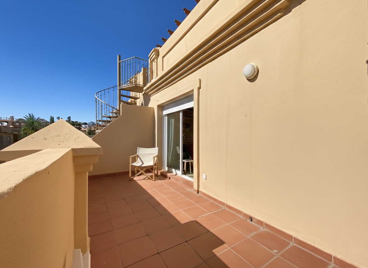 Huis te koop in Estepona | 3 slaapkamers H5364301