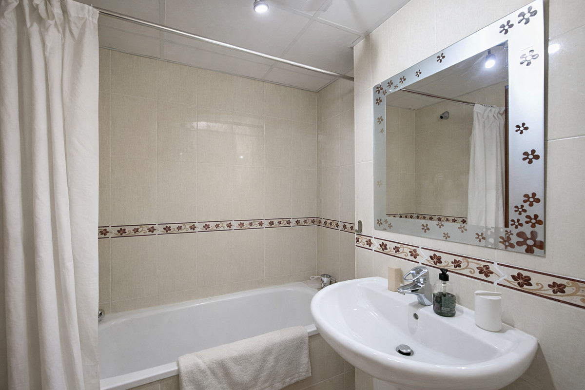 Huis te koop in Estepona | 3 slaapkamers H5364301