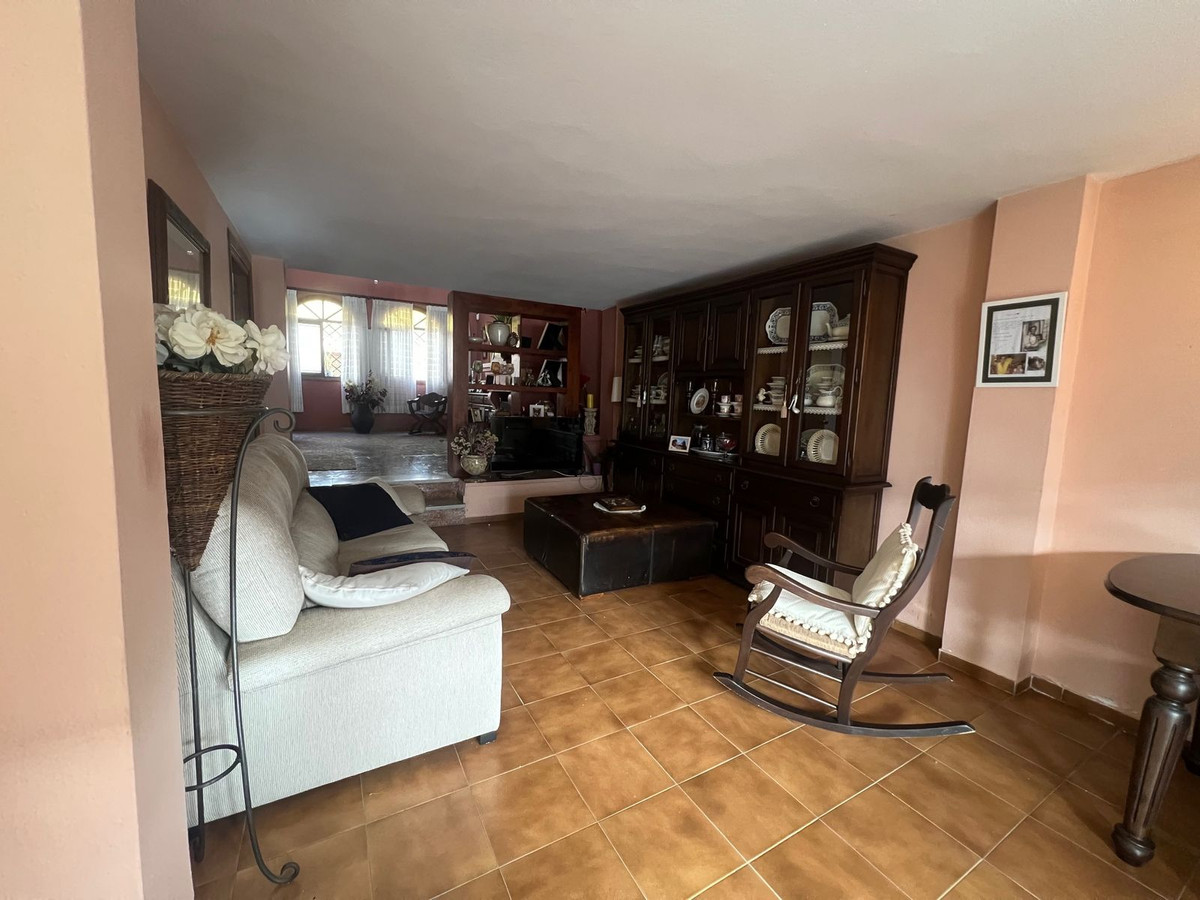 Huis te koop in Estepona | 6 slaapkamers H5365291