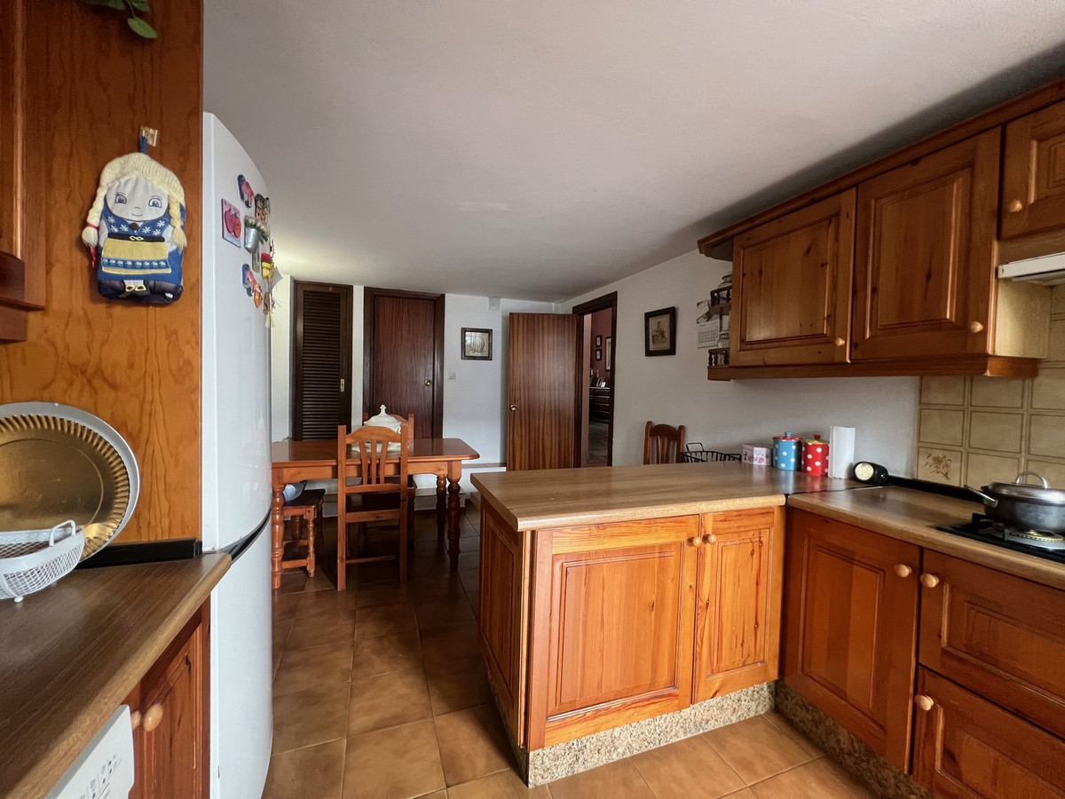 Huis te koop in Estepona | 6 slaapkamers H5365291