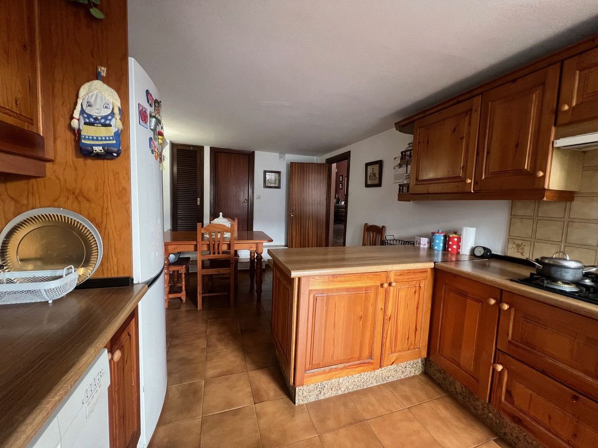 Huis te koop in Estepona | 6 slaapkamers H5365291